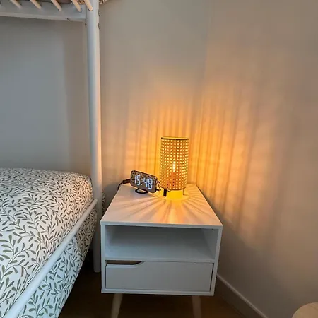 Apartment L Escapade Parisienne Netflix Paris Et *