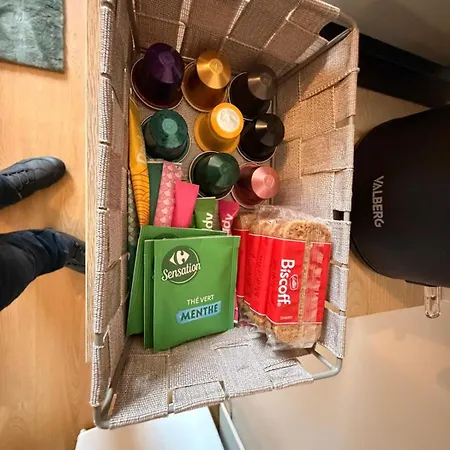 L Escapade Parisienne Netflix Paris Et Apartment