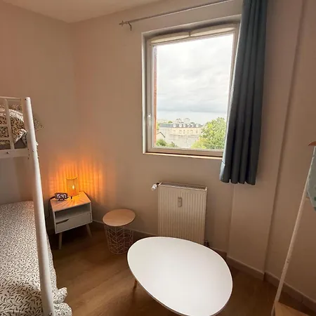 L Escapade Parisienne Netflix Paris Et Apartment