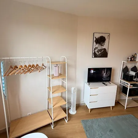 L Escapade Parisienne Netflix Paris Et